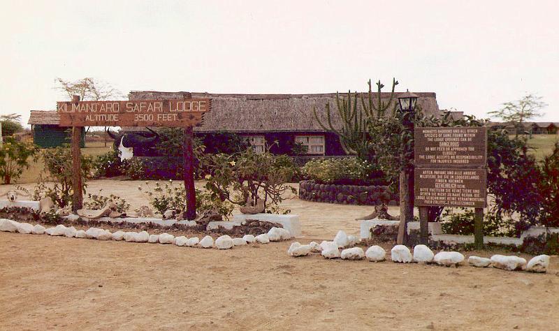 06_On Safari3_Kenya-Sept1981.jpg